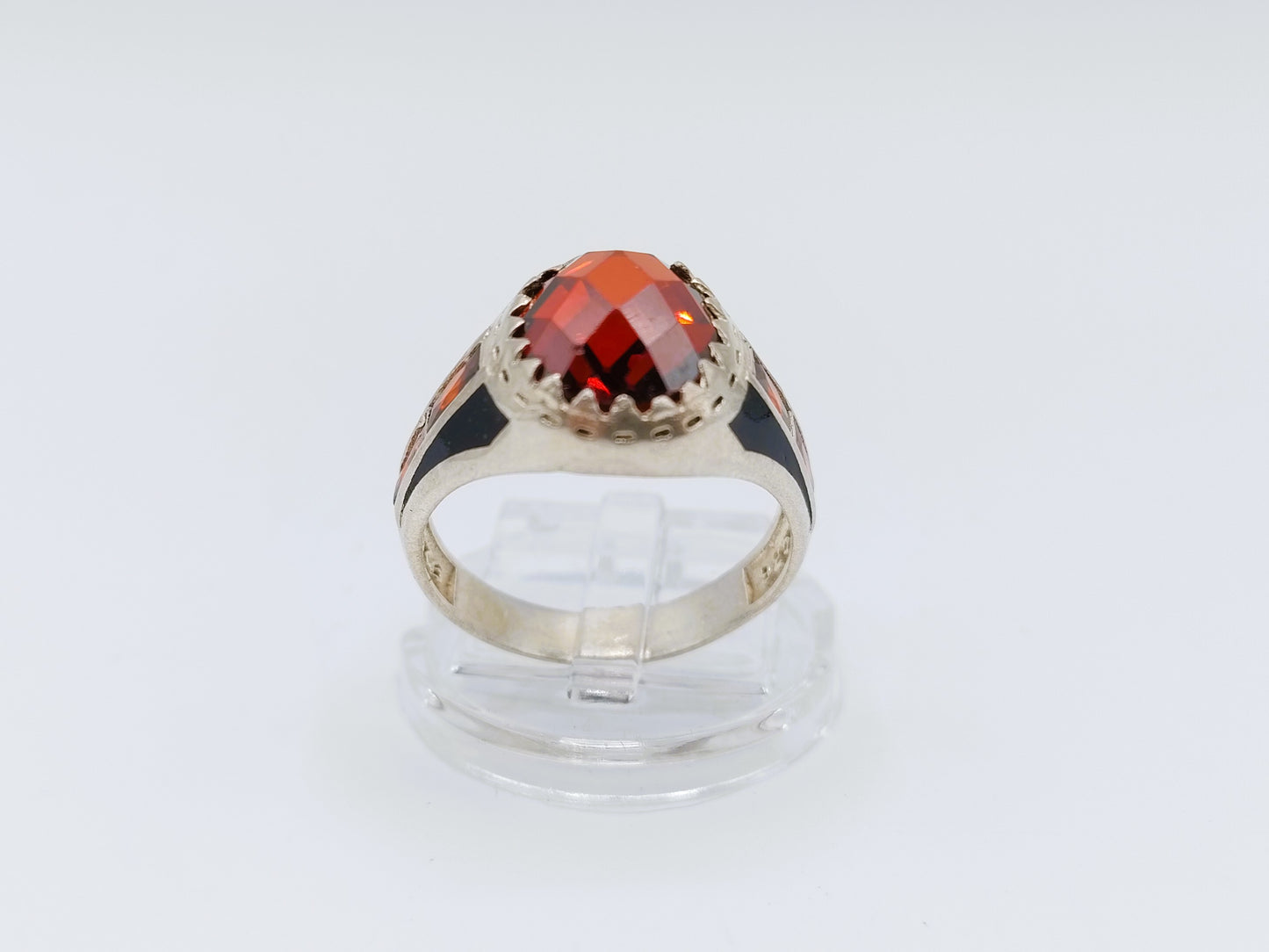 Zilveren ruby ring, 19.5 mm
