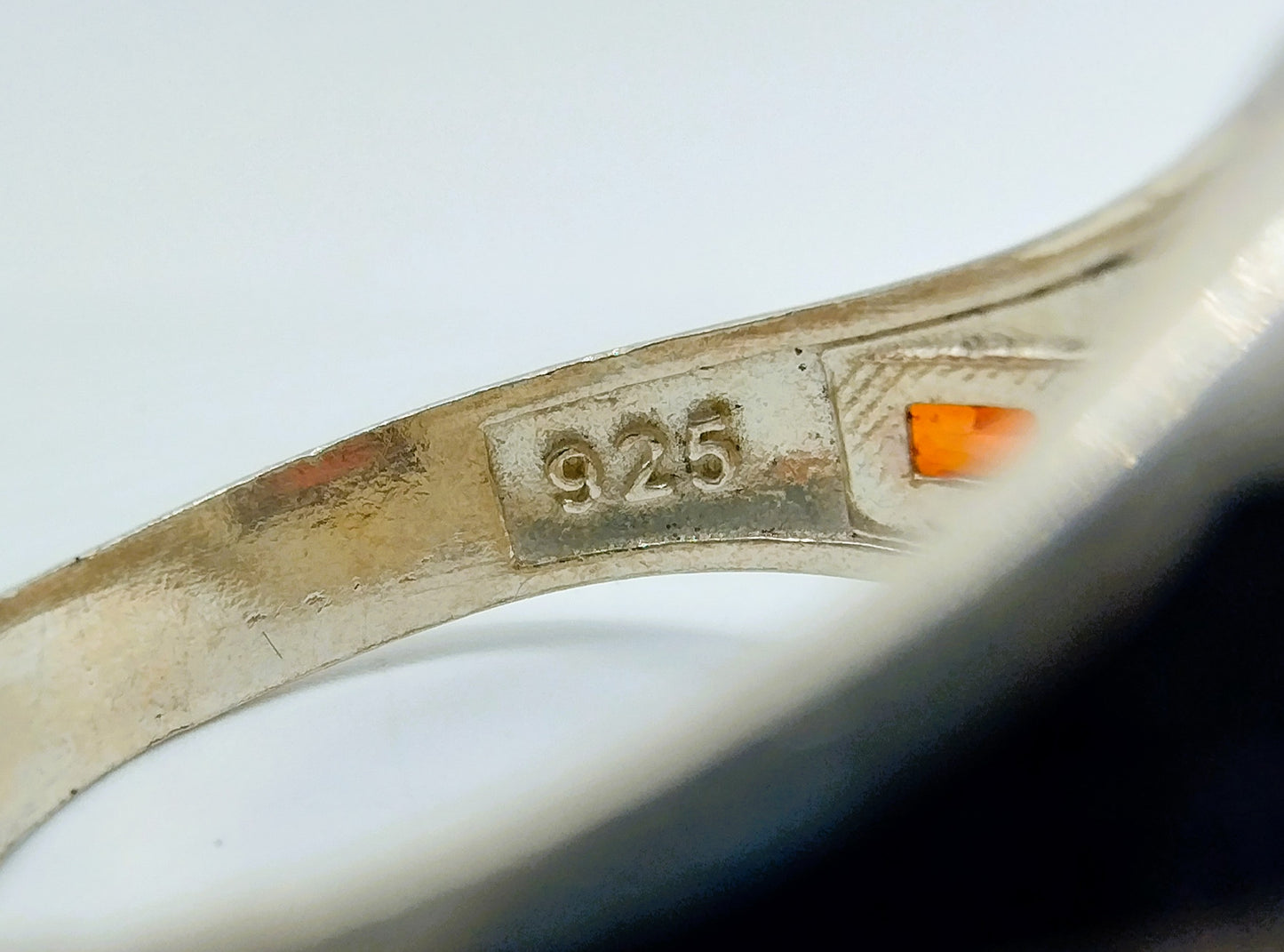 Zilveren ruby ring, 19.5 mm