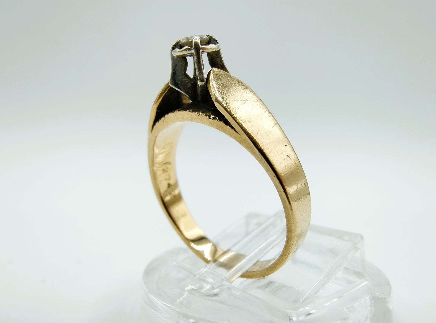 Gouden solitair ring met diamant, 0,07 ct, 17 mm