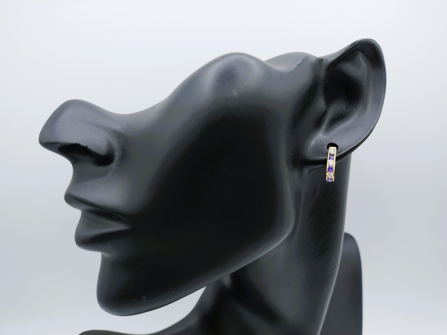 Goldohrringe mit Zirkonia und Amethyst