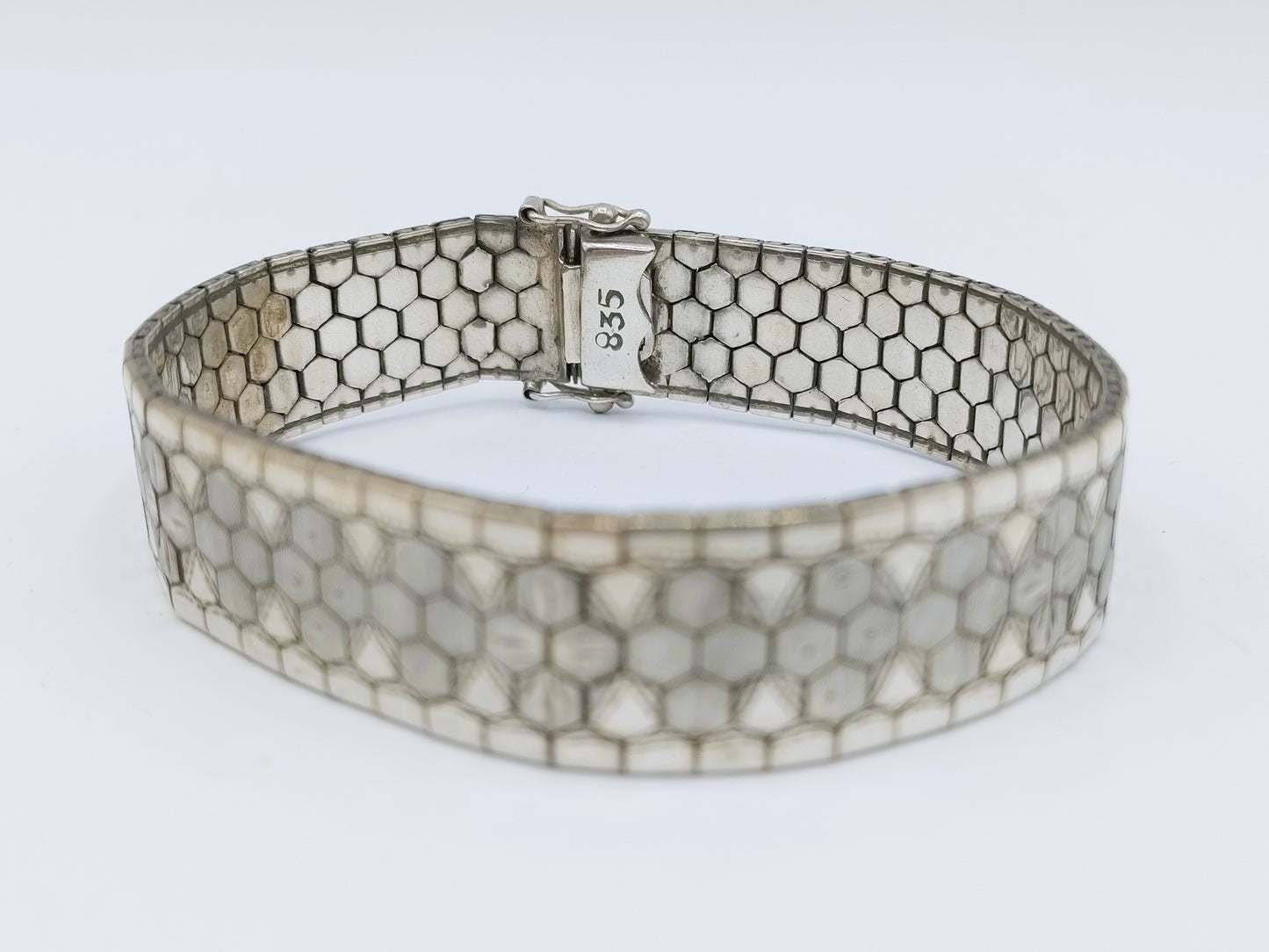 Zilveren armband met bloemmotief, 19,5 cm.