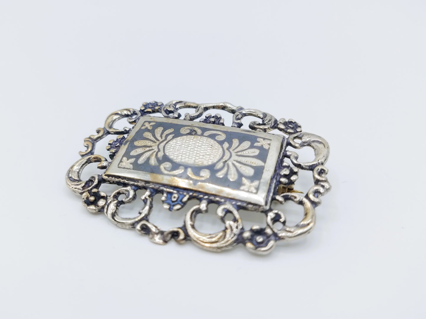 Zilveren broche met nielo inleg, 925