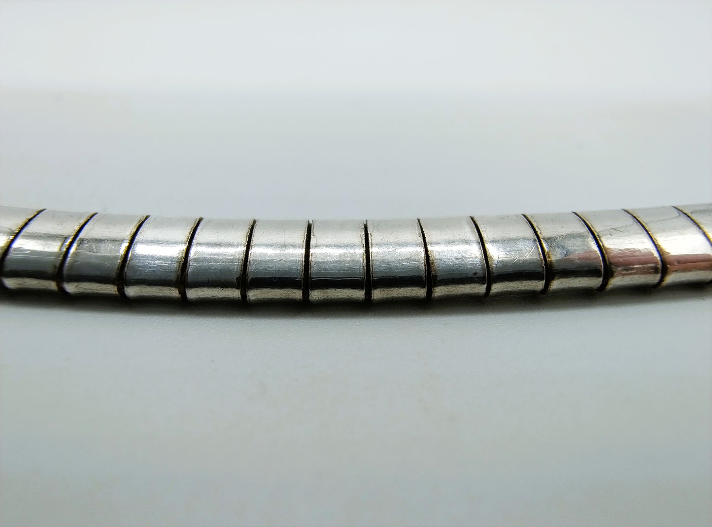 Zilveren omega ketting 45,5 cm.