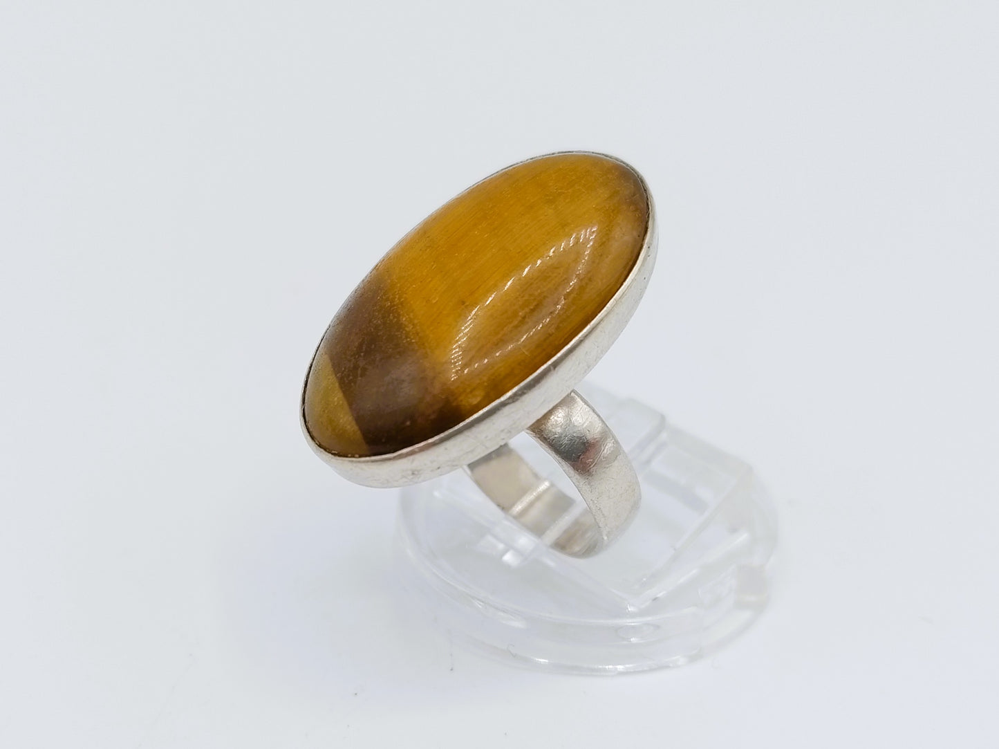 Zilveren ring met tijgeroog, 17,5 mm