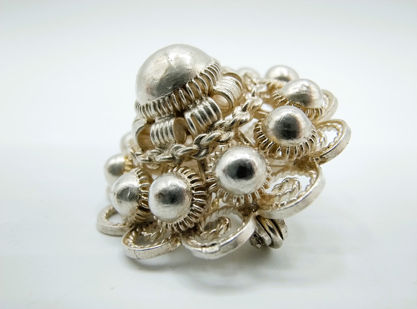 Silver Zeeland button brooch, 835