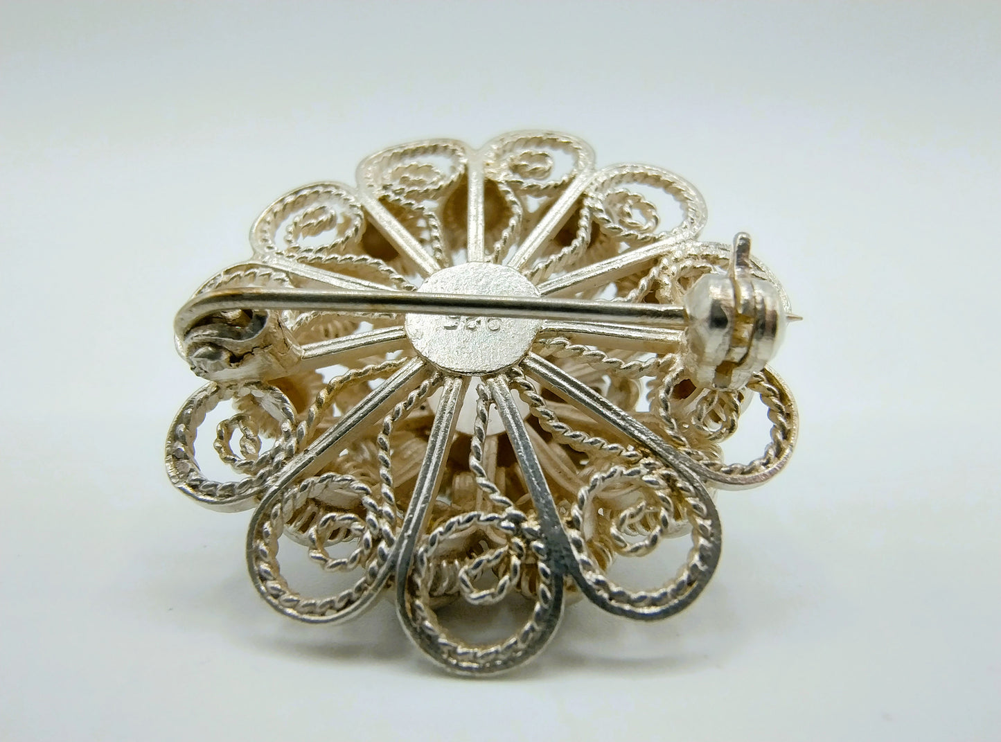 Silver Zeeland button brooch, 835