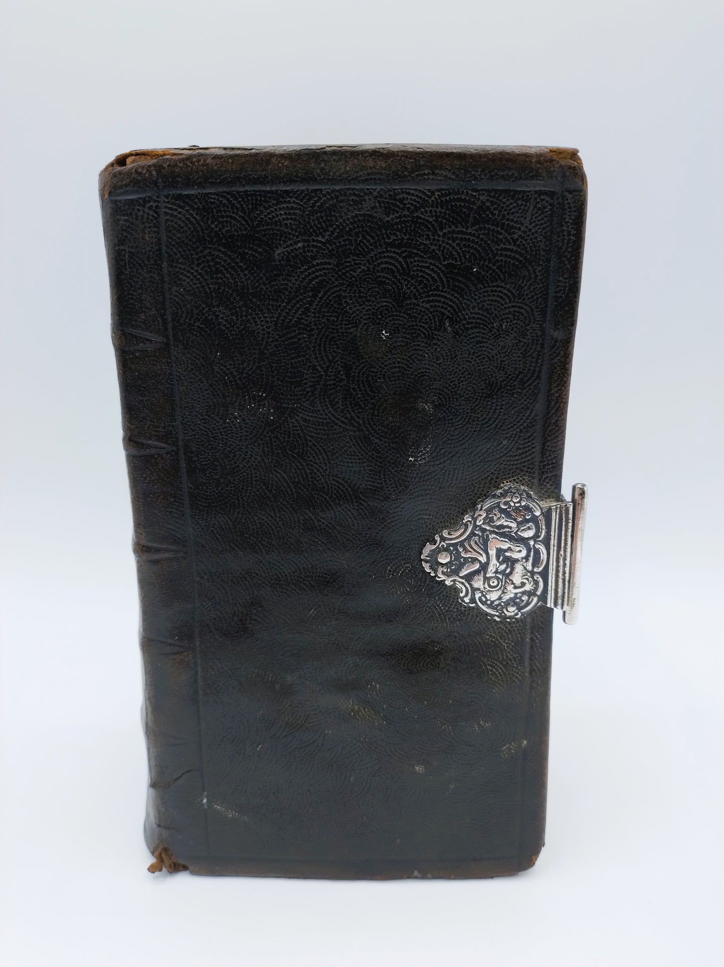 Bible with silver lock R. van der Wolde, Meppel, 1810