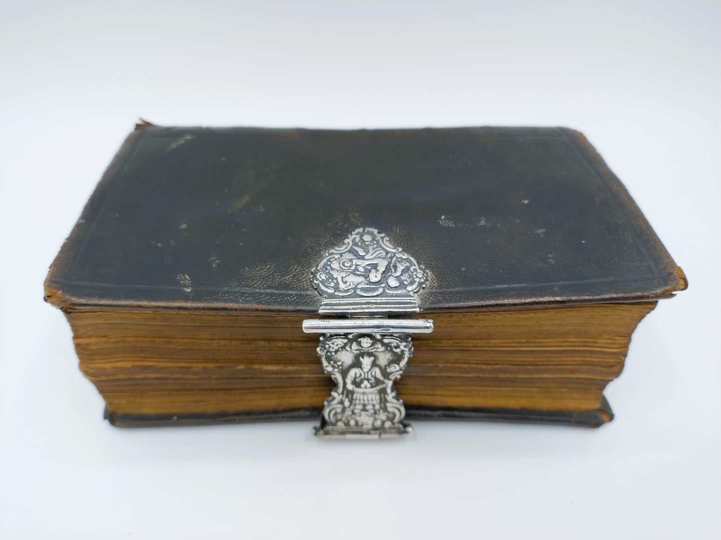 Bible with silver lock R. van der Wolde, Meppel, 1810
