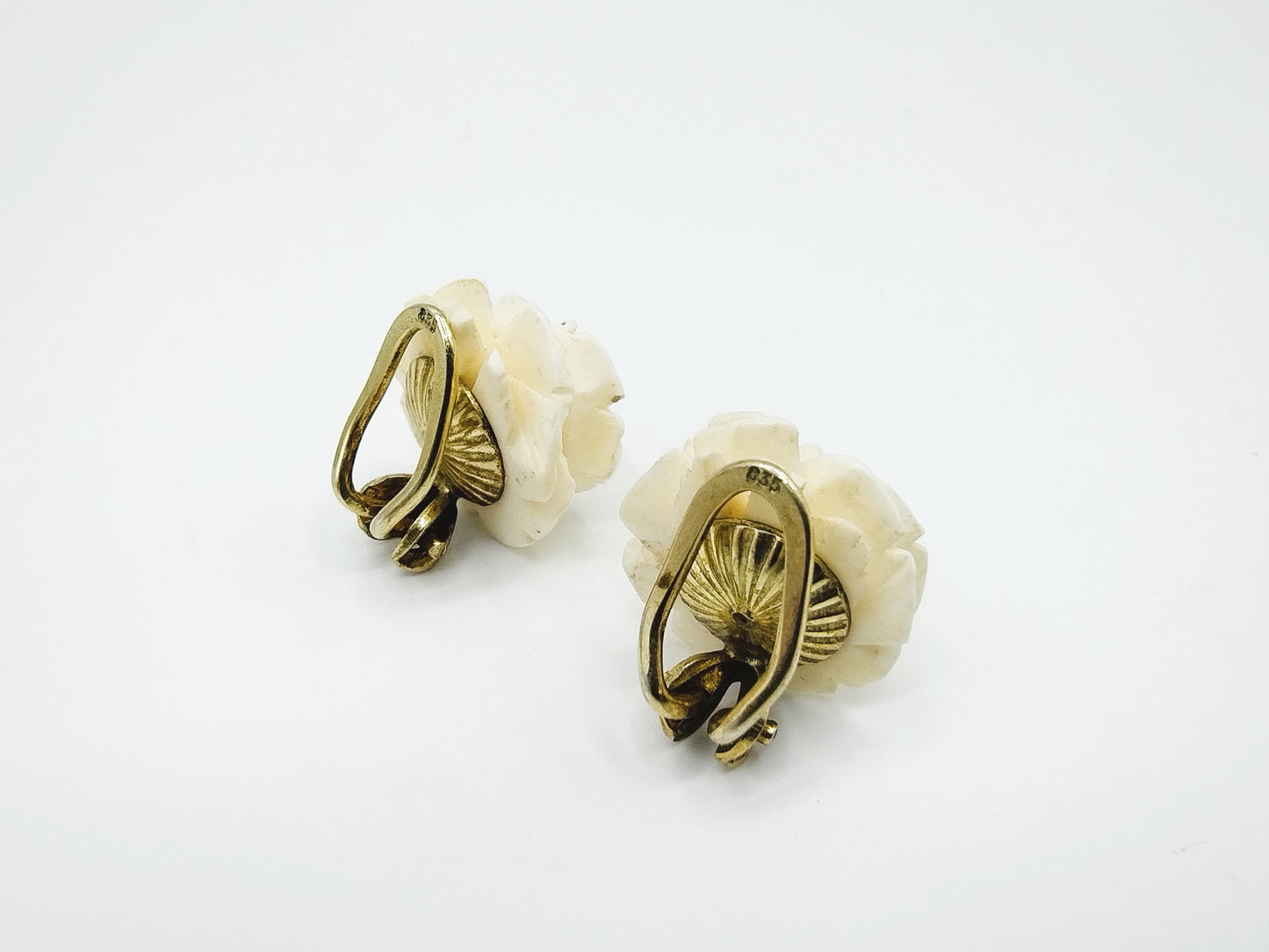 Vintage zilveren clip oorbellen met witte rozen