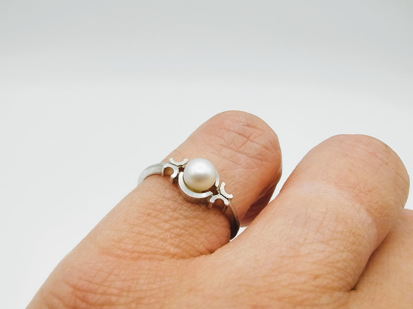 Zilveren ring met parel, universele maat