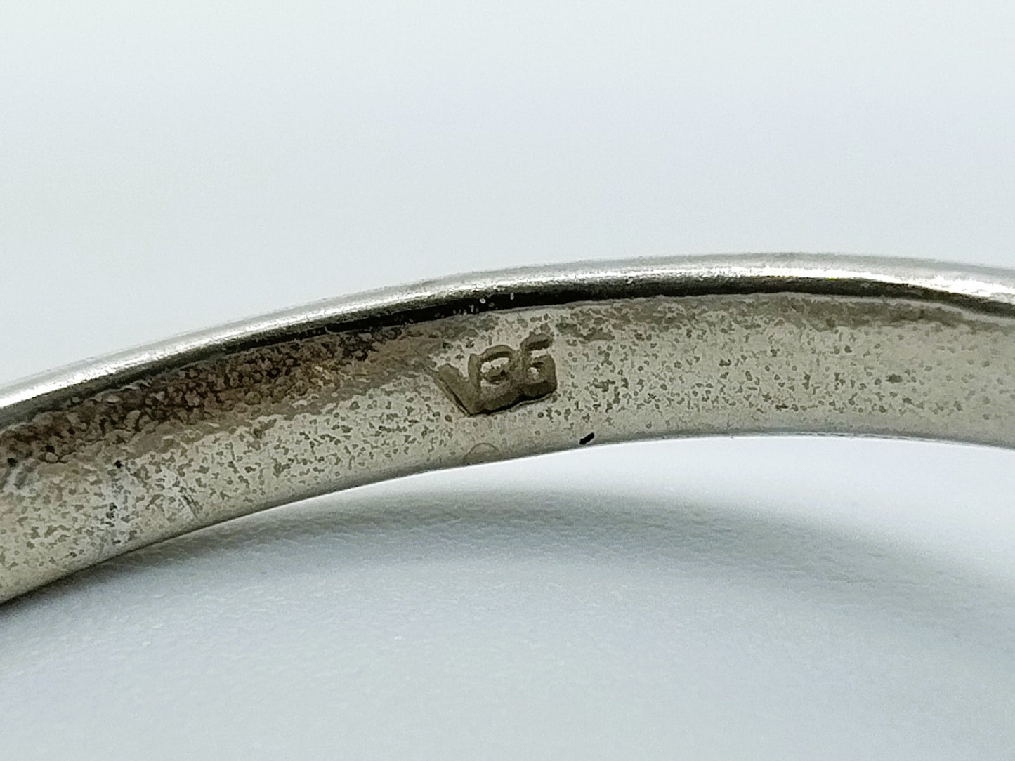Zilveren ring met 3 granaten, 16,5 mm