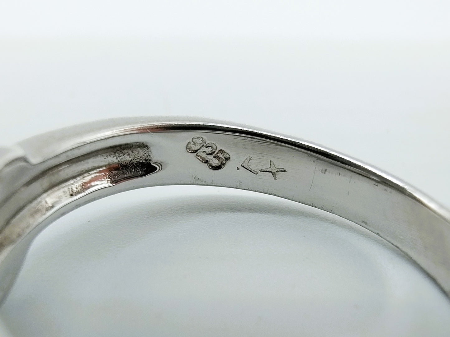 Zilveren ring met grote zirkonia, 17 mm