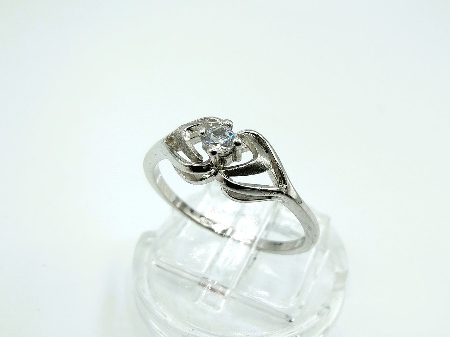 Zilveren ring met zirkonia, 17 mm