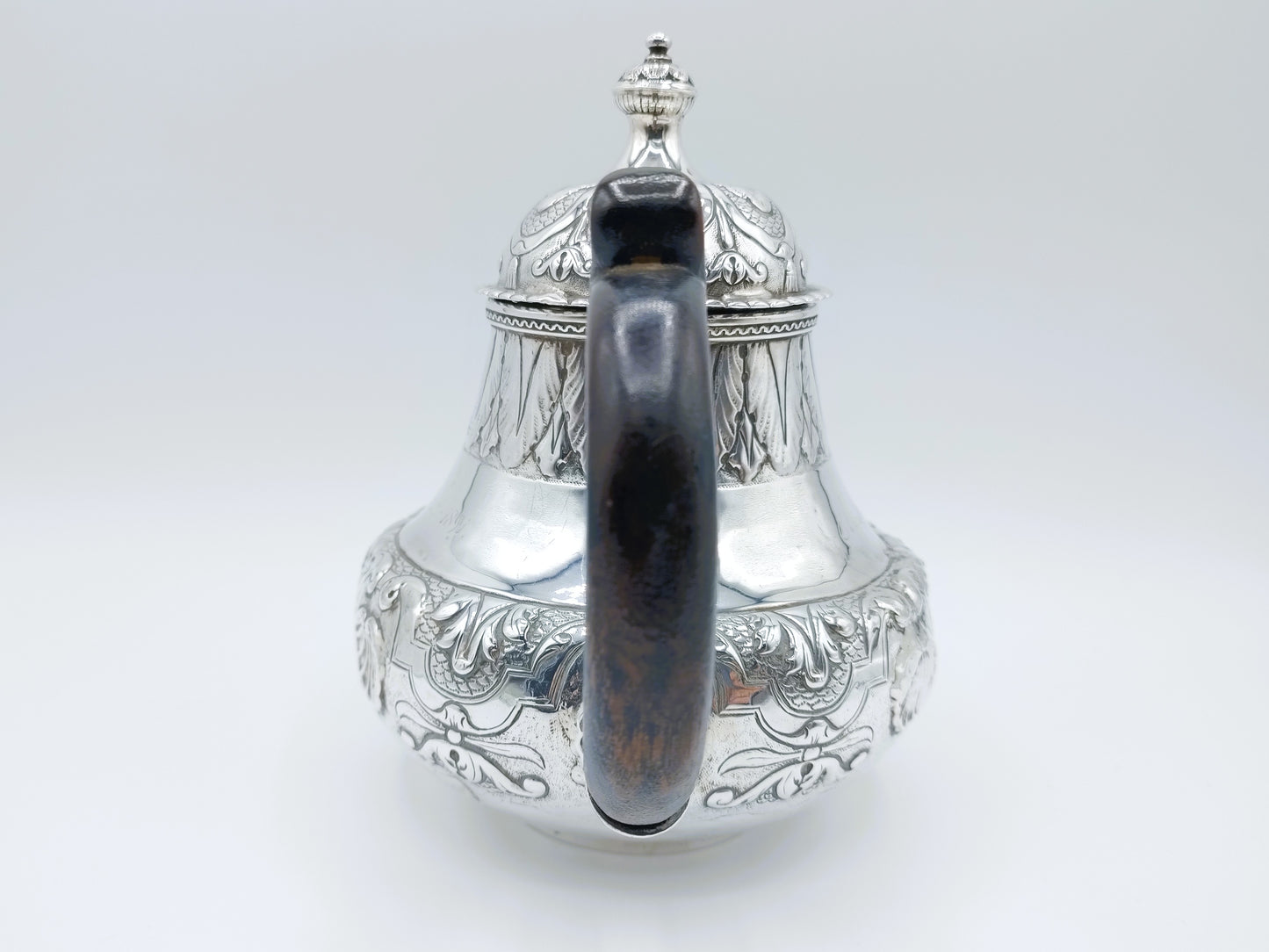Silberne Teekanne, Isaac de Vries, Amsterdam, 1744
