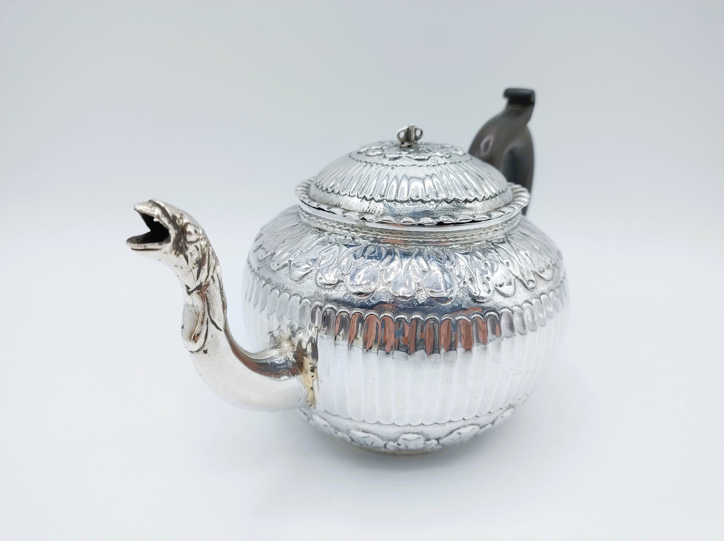 Silberne Teekanne, P. Schmidt, Leeuwarden, ca. 1820