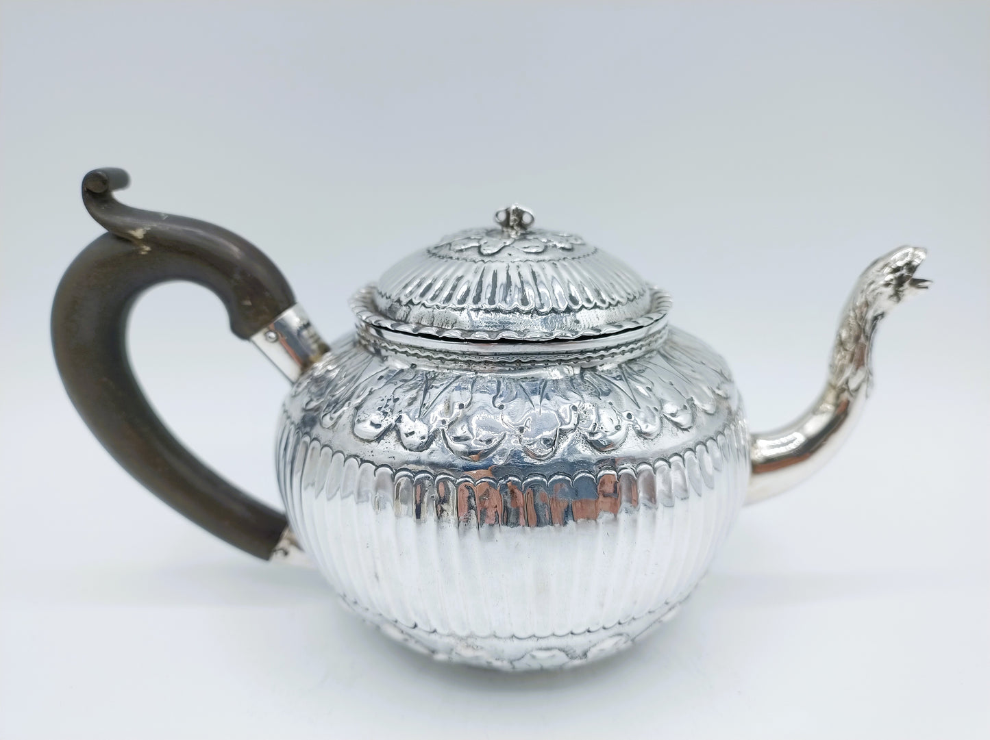 Silberne Teekanne, P. Schmidt, Leeuwarden, ca. 1820