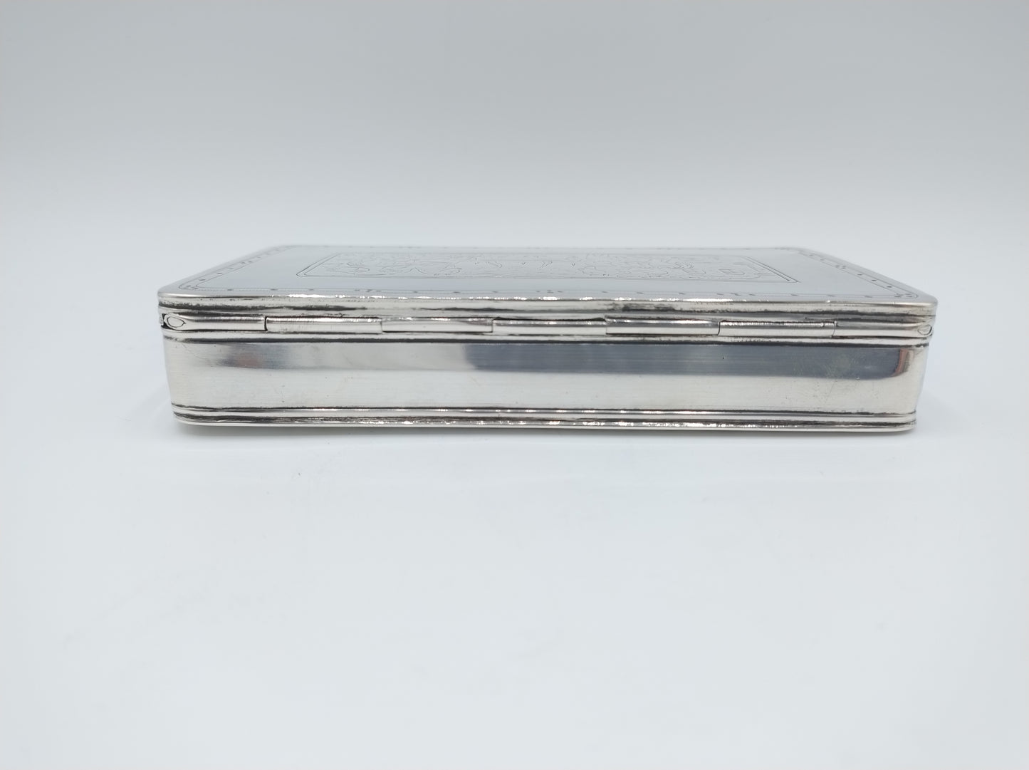 Silver tobacco box, J.W. van Eijssen, Amsterdam, 1801