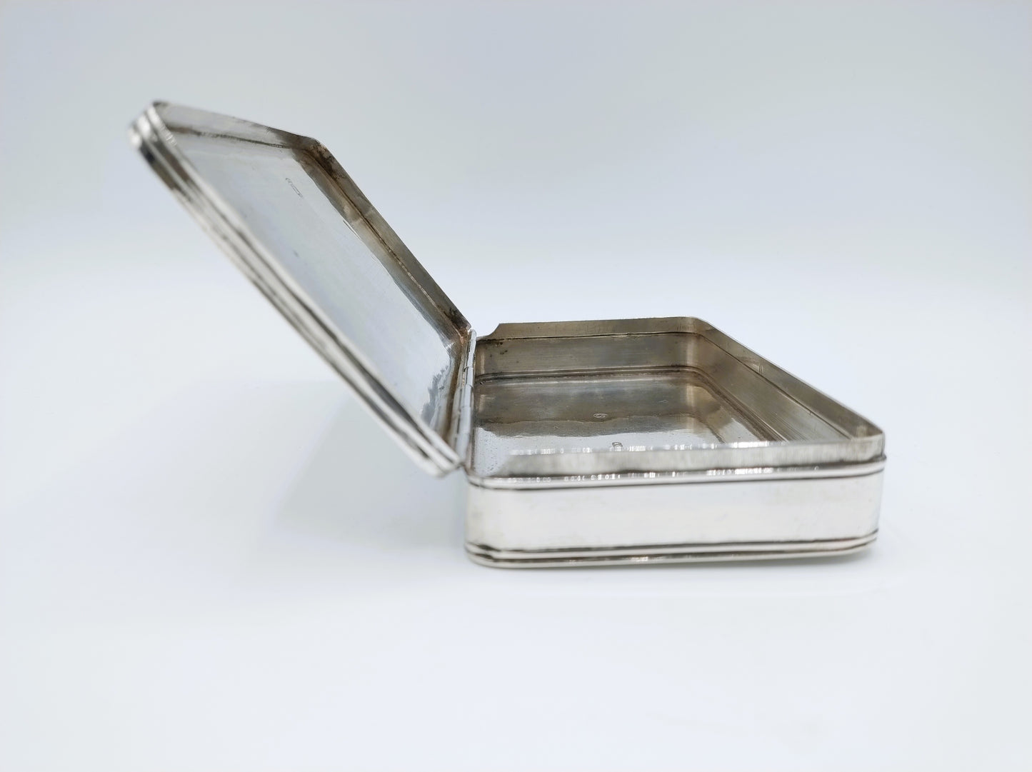 Silver tobacco box, J.W. van Eijssen, Amsterdam, 1801