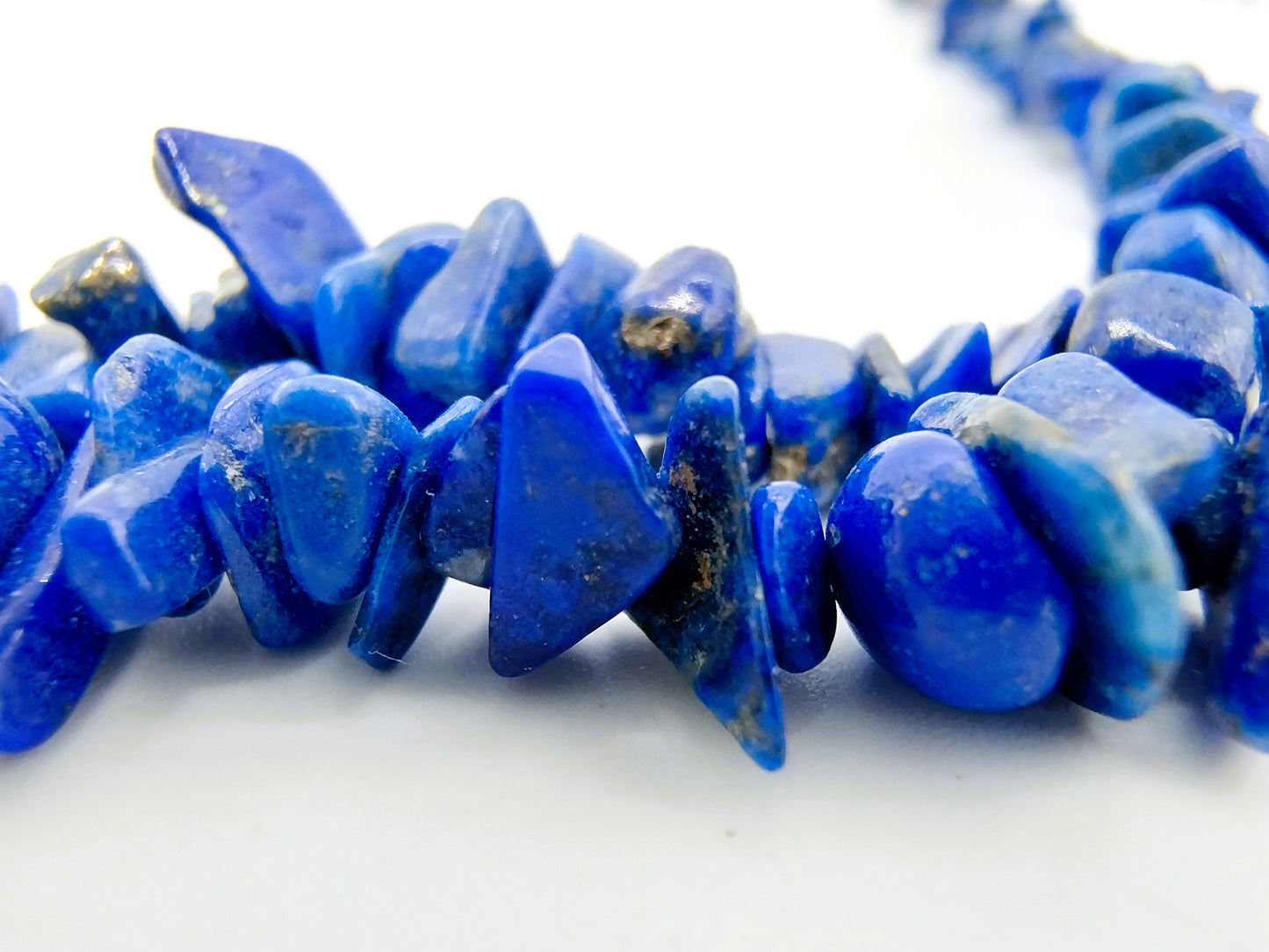 Lapis lazuli necklace with silver Delft blue pendant and clasp, 43.5 cm