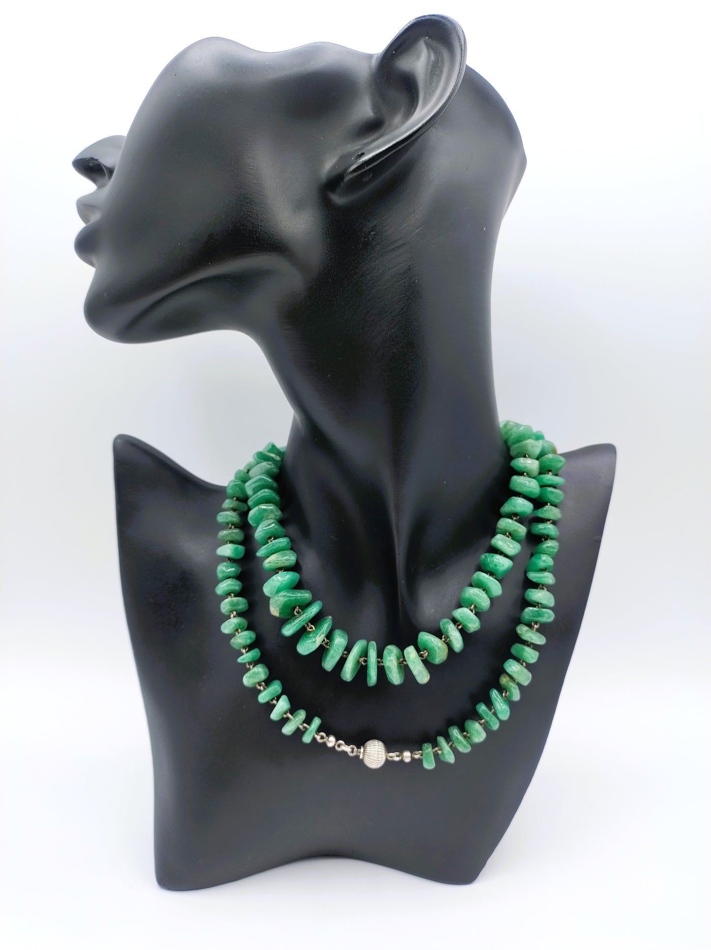Vintage aventurine necklace with silver ball clasp, 73.5 cm
