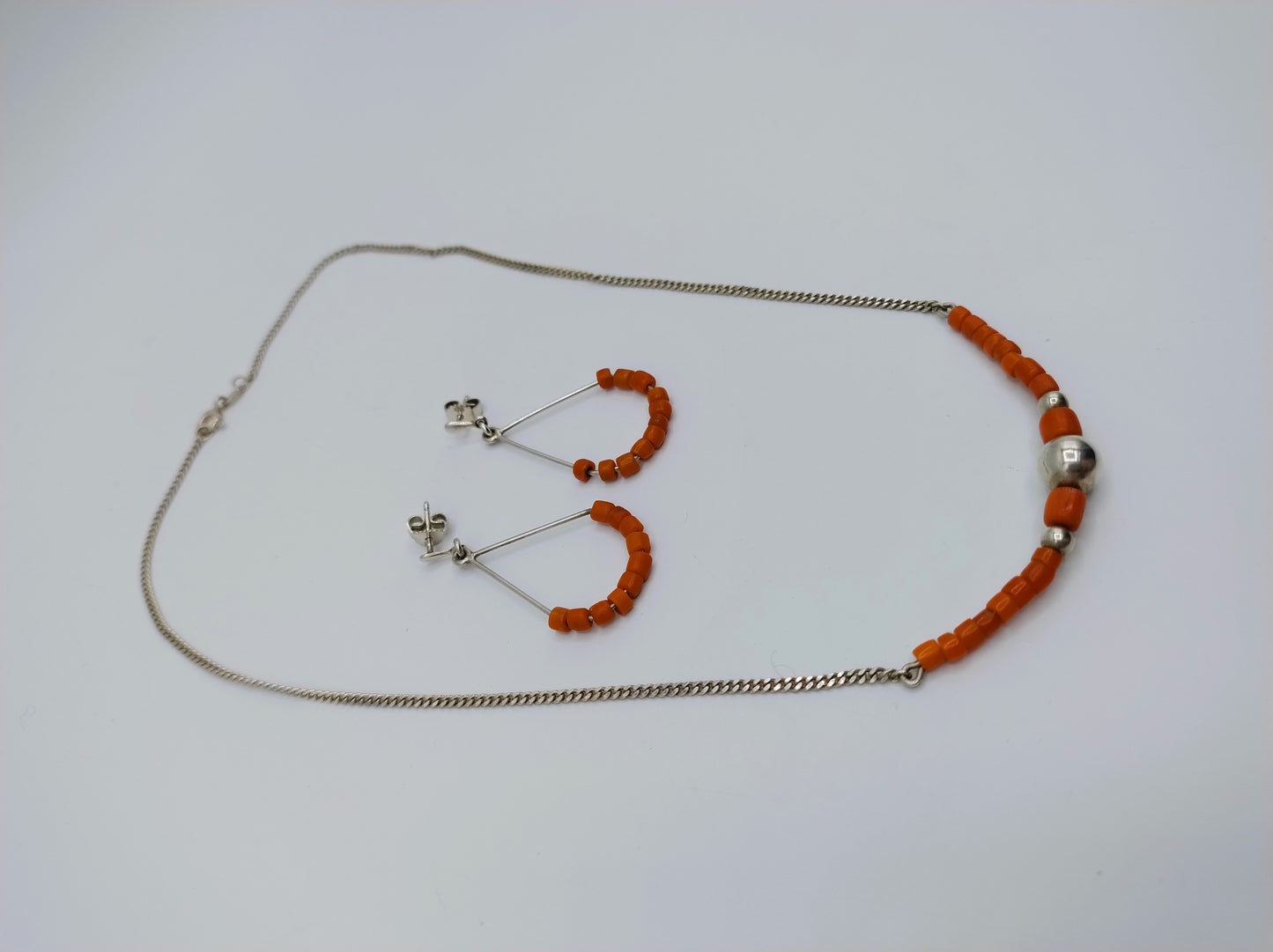 Zilveren ketting en oorbellen met bloedkoraal, 42 cm