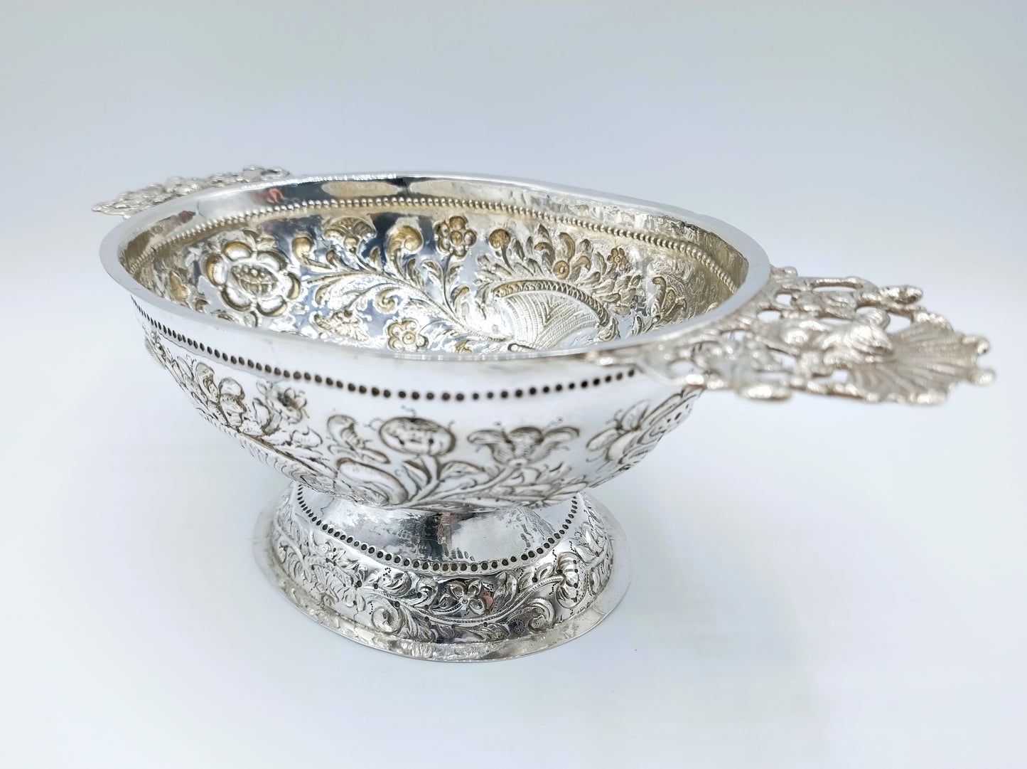 Friese zilveren brandewijnkom, ca. 1780