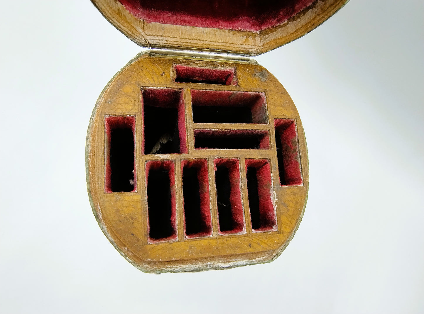 Foedraal van roggenhuid / shagreen met zilveren beslag, 18e eeuw