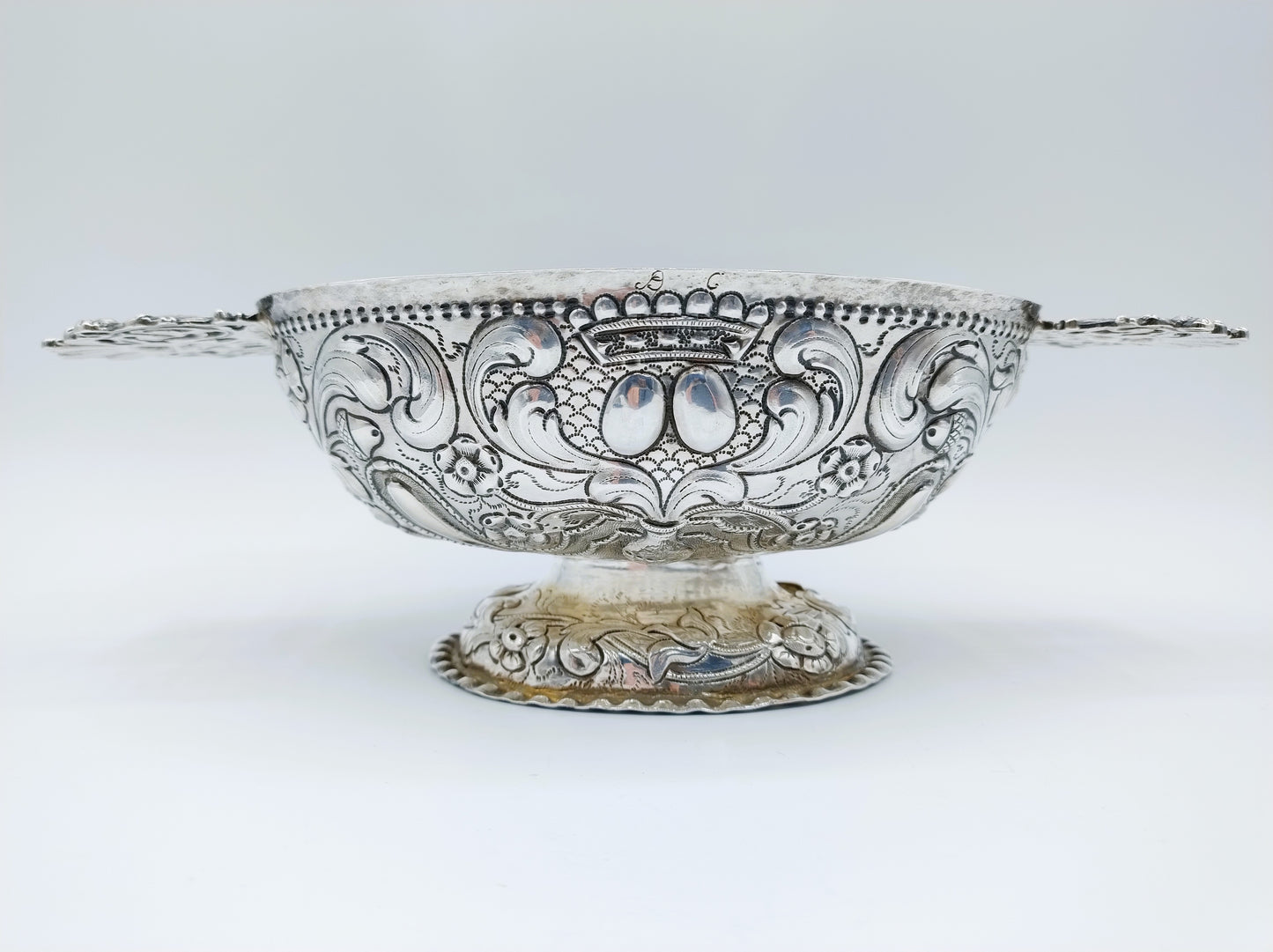 Zilveren brandewijnkom W.C. Schreuder, Sneek, 1730