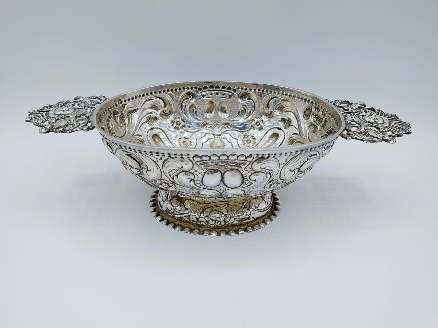Zilveren brandewijnkom W.C. Schreuder, Sneek, 1730
