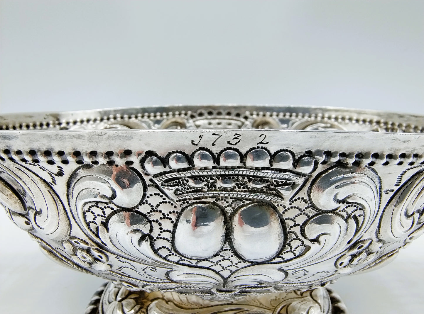 Zilveren brandewijnkom W.C. Schreuder, Sneek, 1730
