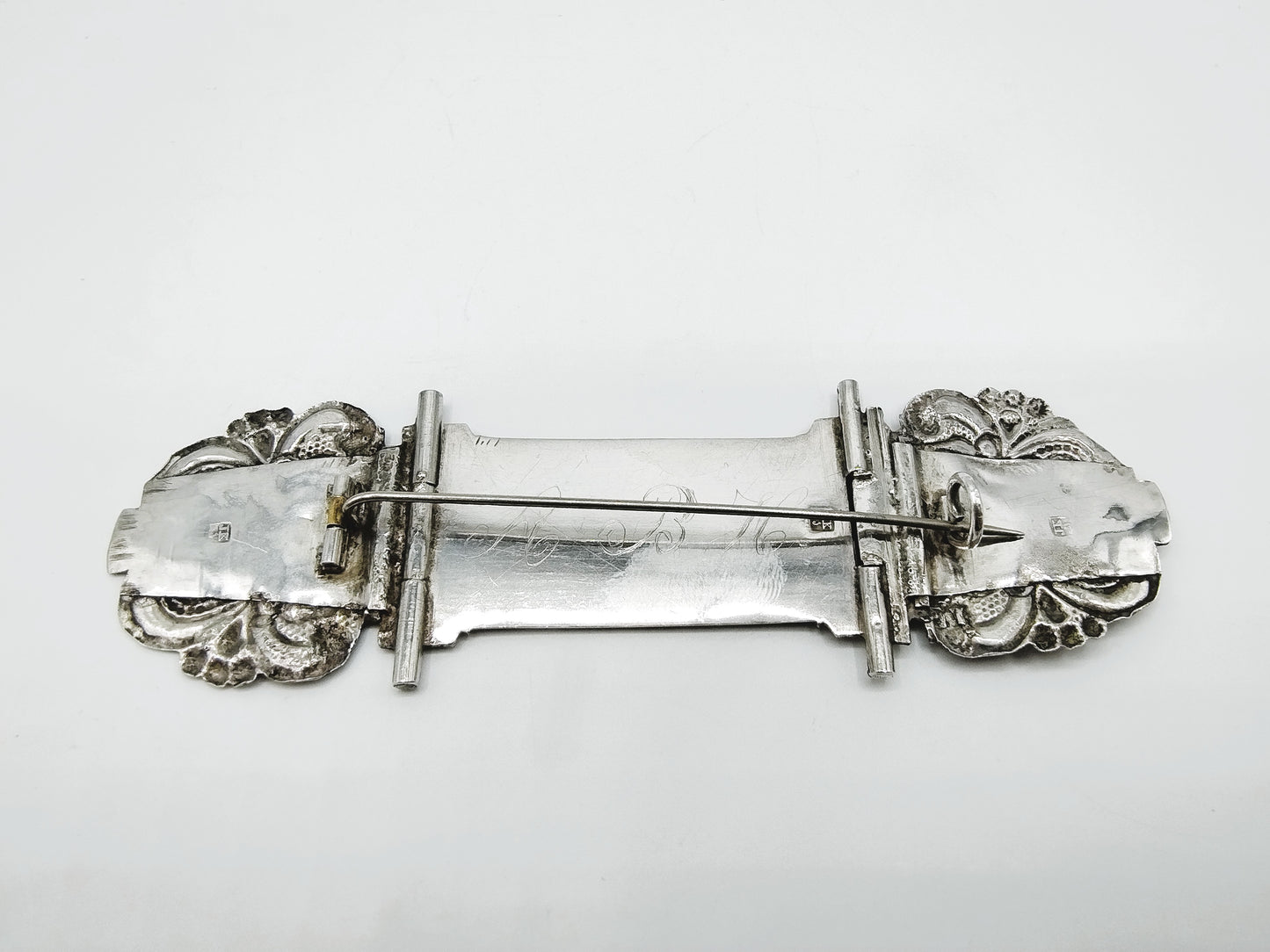 Zilveren bijbelslot broche, J. Kooiman, Schoonhoven, 1866