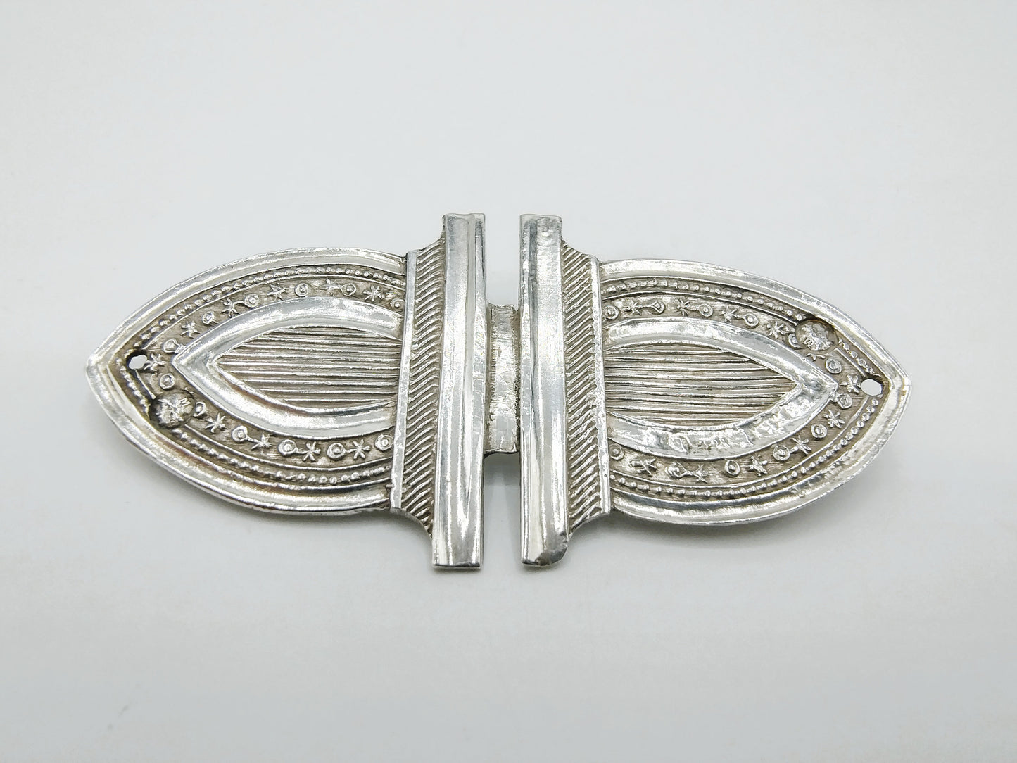 Silver Bible lock brooch, Schoonhoven, 19th century
