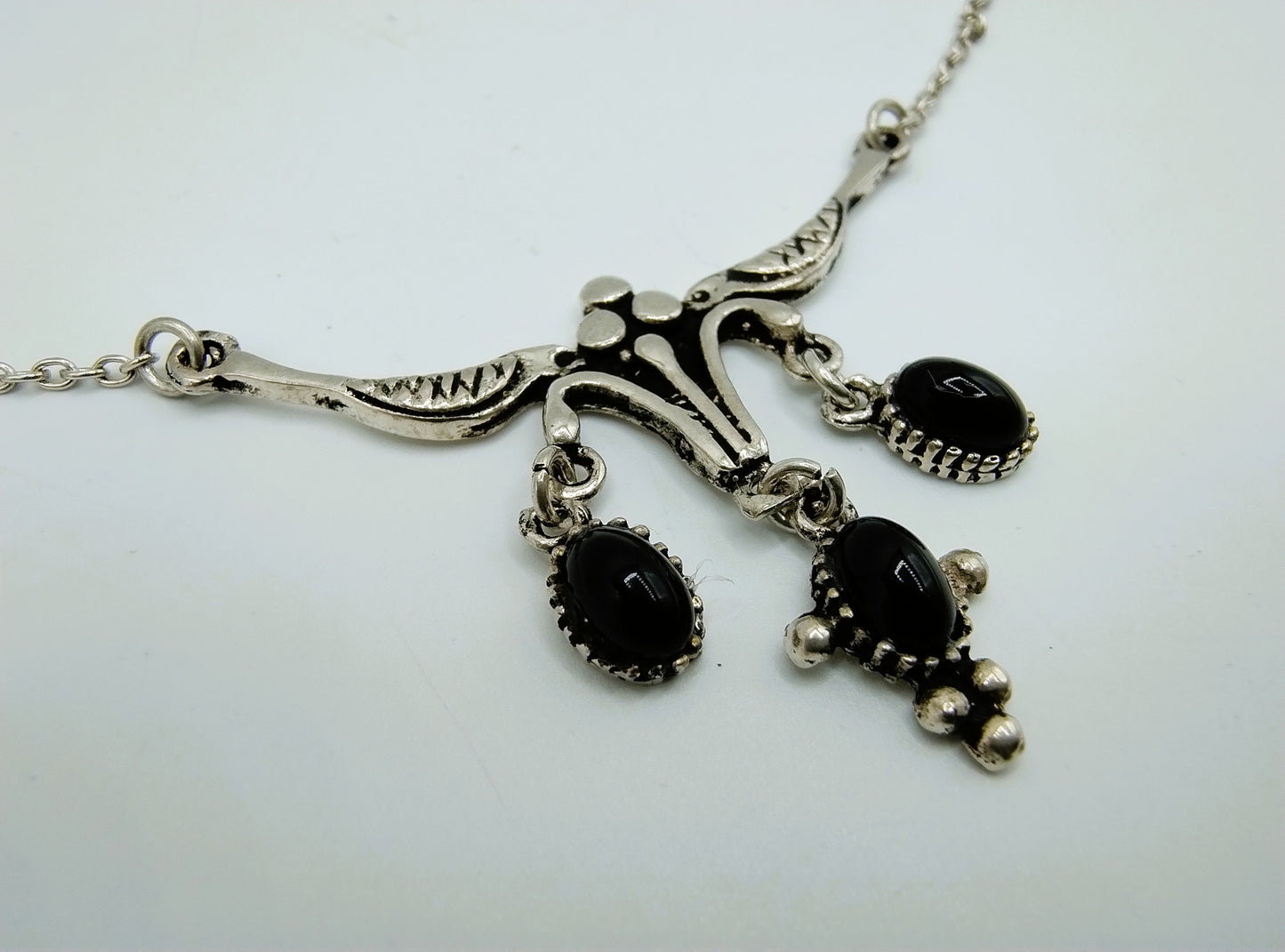 Silberkette mit Onyx-Anhänger, 42 cm