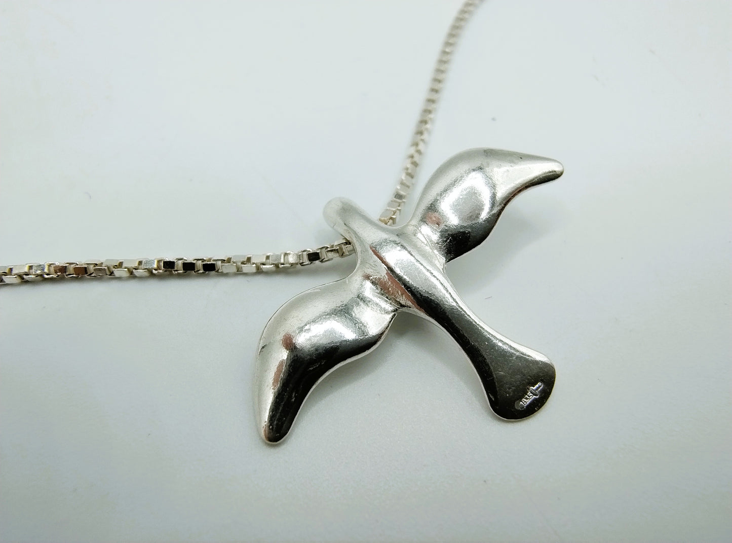 Silberkette mit Vogelanhänger, 45,5 cm