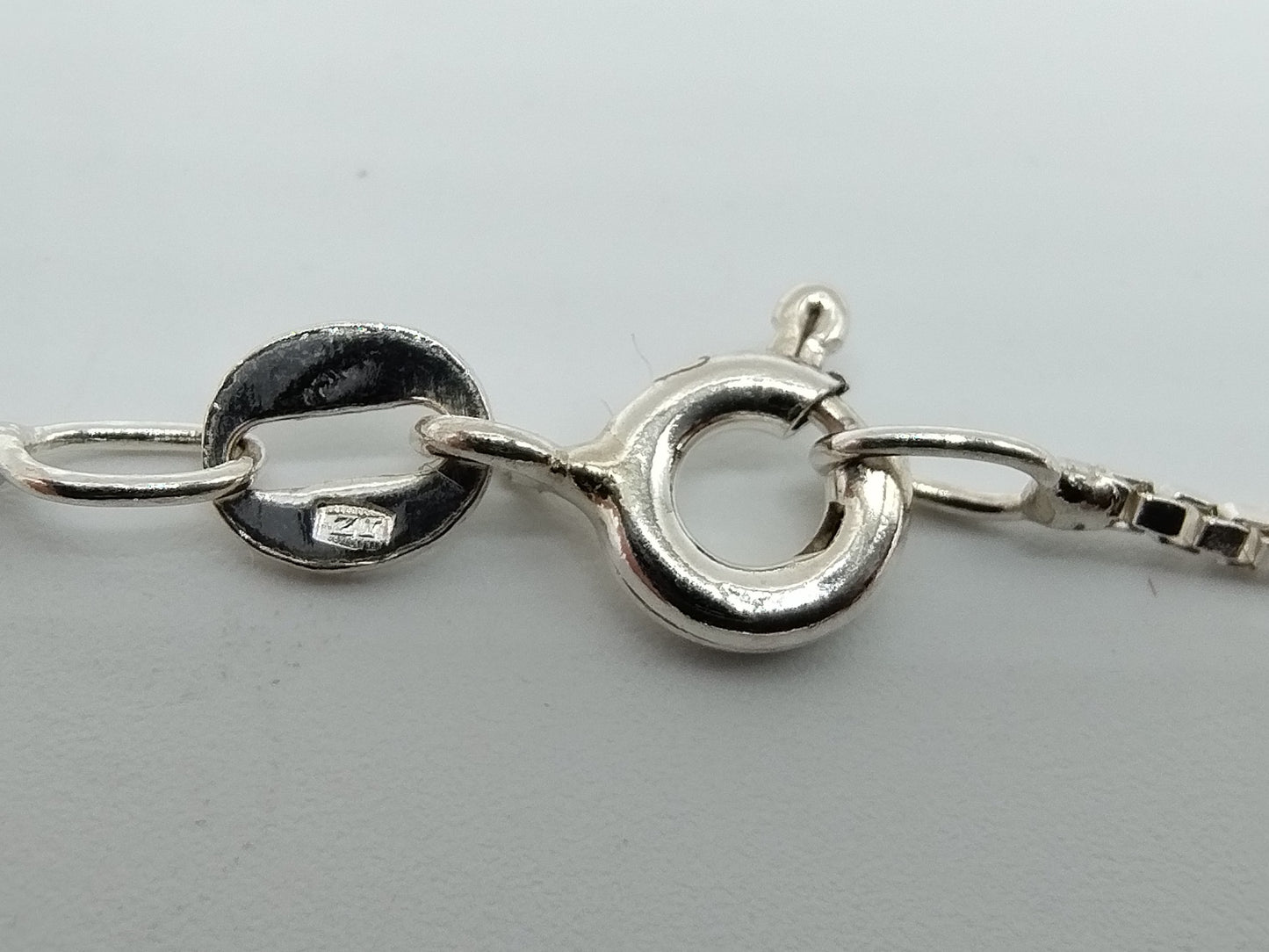 Silberkette mit Vogelanhänger, 45,5 cm