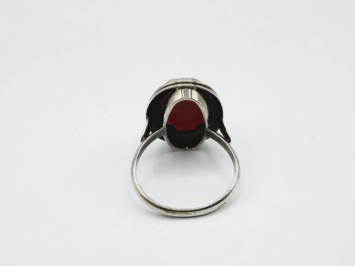 Zilveren ring met granaat, 835, 18 mm