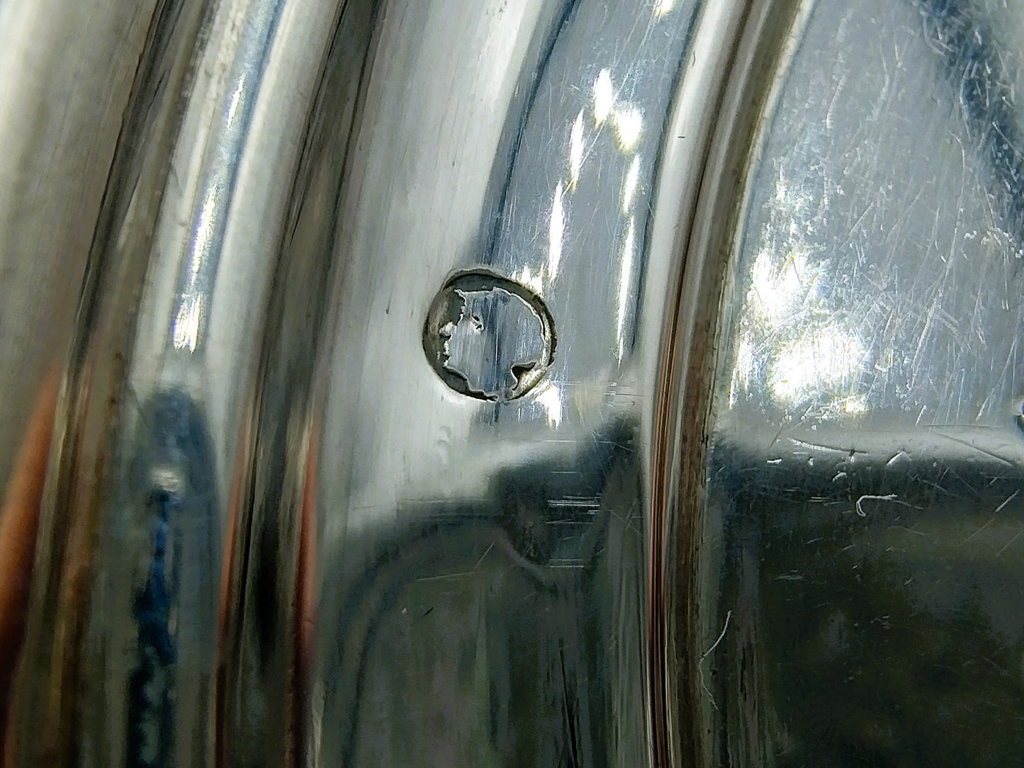 Zilveren komfoor op ebbenhouten voet, 19e eeuws