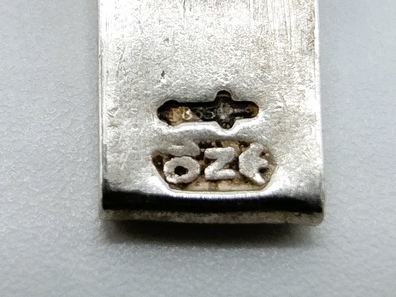 Zilveren dameshorloge met granaat, Byoux Jacques, 18 cm