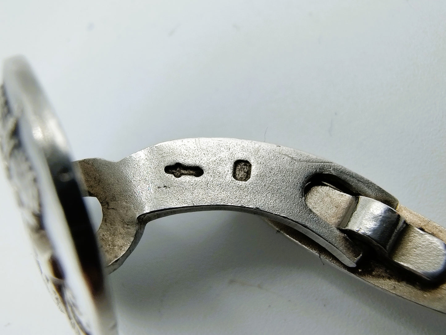 Zilveren manchetknopen met wapen N. Brabant, Begeer, Voorschoten