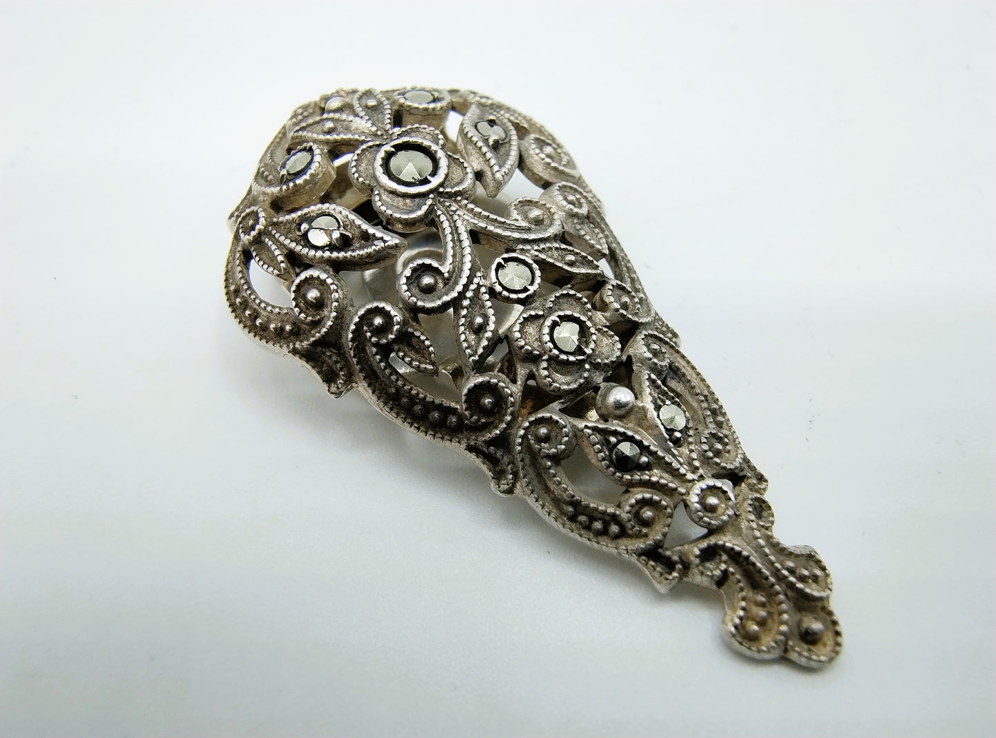 Silver clip brooch with marcasite