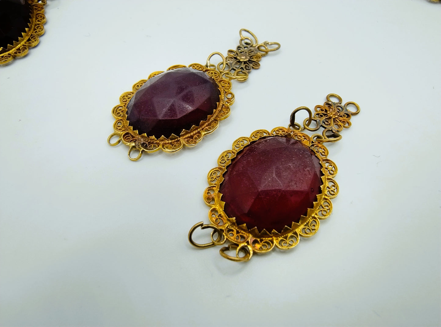 Gouden bootjesketting met granaat + 2 losse schakels, Friesland, 42,5 cm