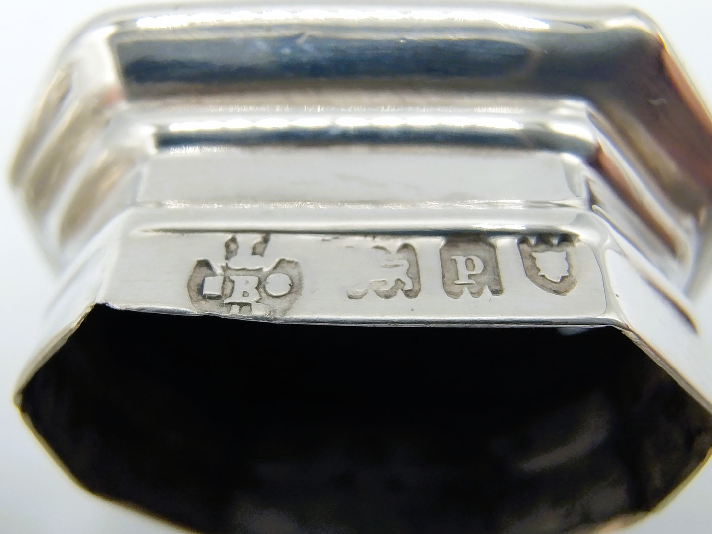 Silberner Streuer, E. Barnard & Sons Ltd, London, 1910