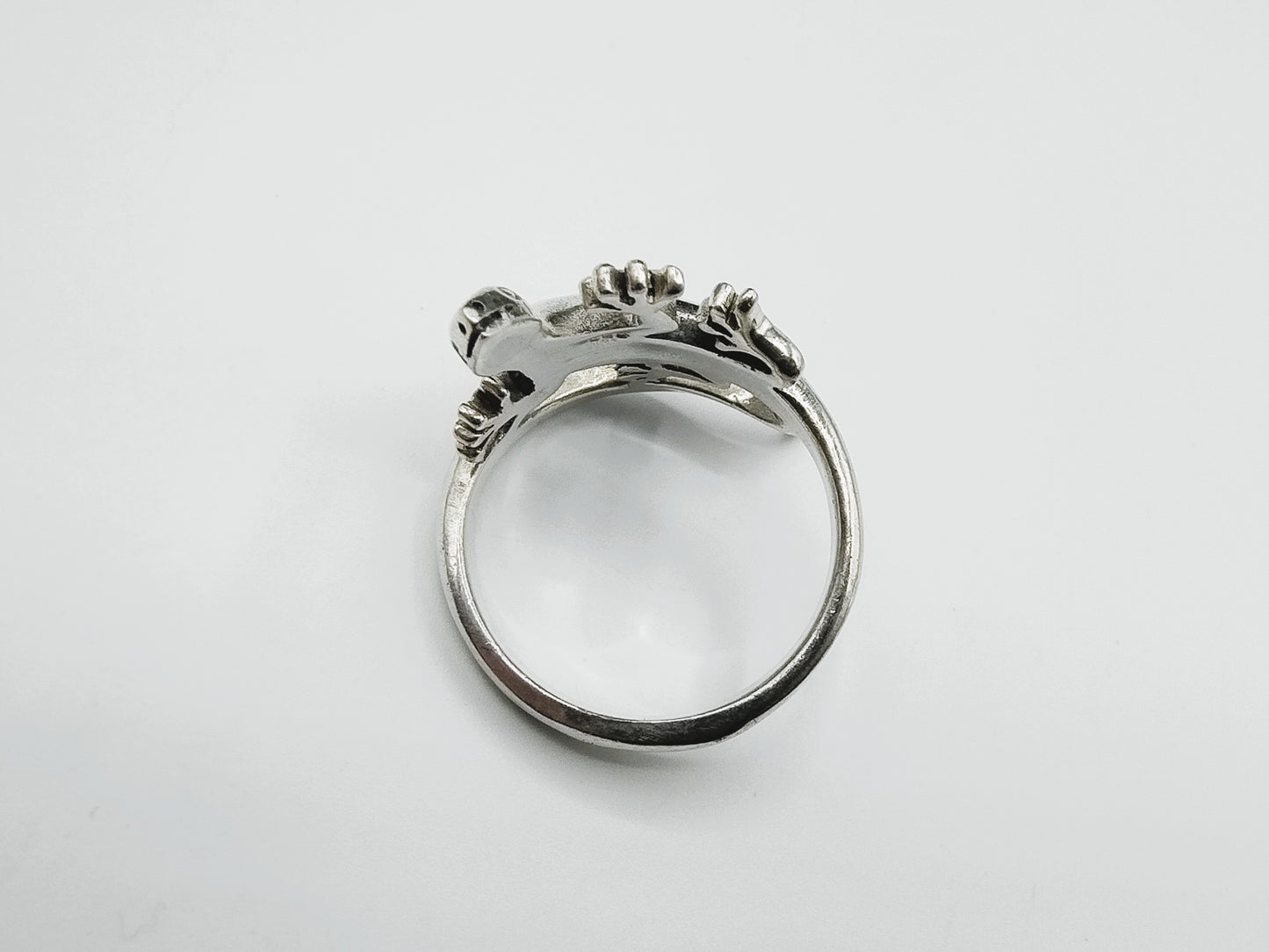 Zilveren ring met hagedis, 21 mm