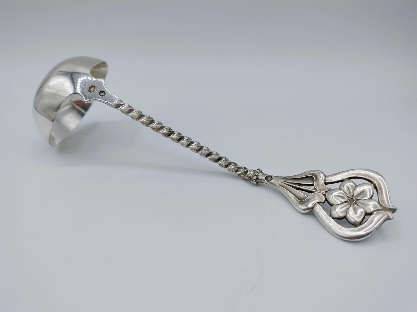 Zilveren saus- of juslepel, J.A.A. Gerritsen, Zeist, 1910