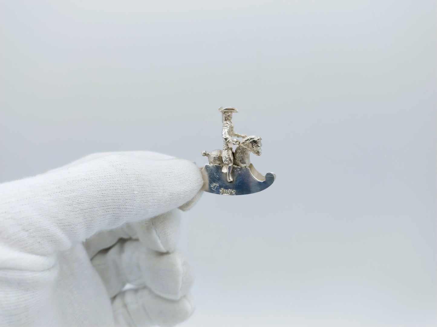 Zilveren miniatuur hobbelpaard, J. Koningh, Enkhuizen, 1743