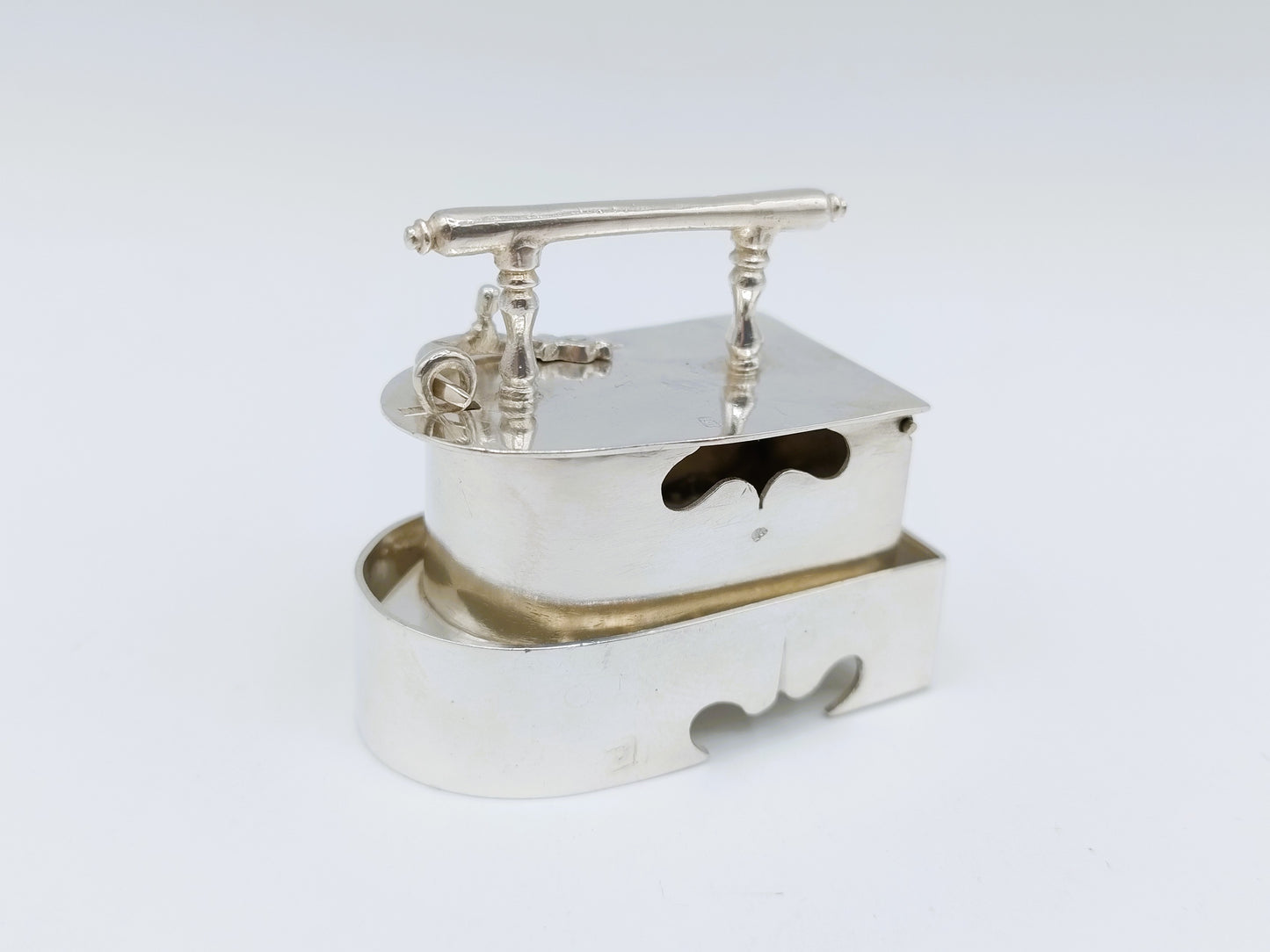 Silver miniature iron with stand, R.J. Spaanstra, Drachten, 19th century