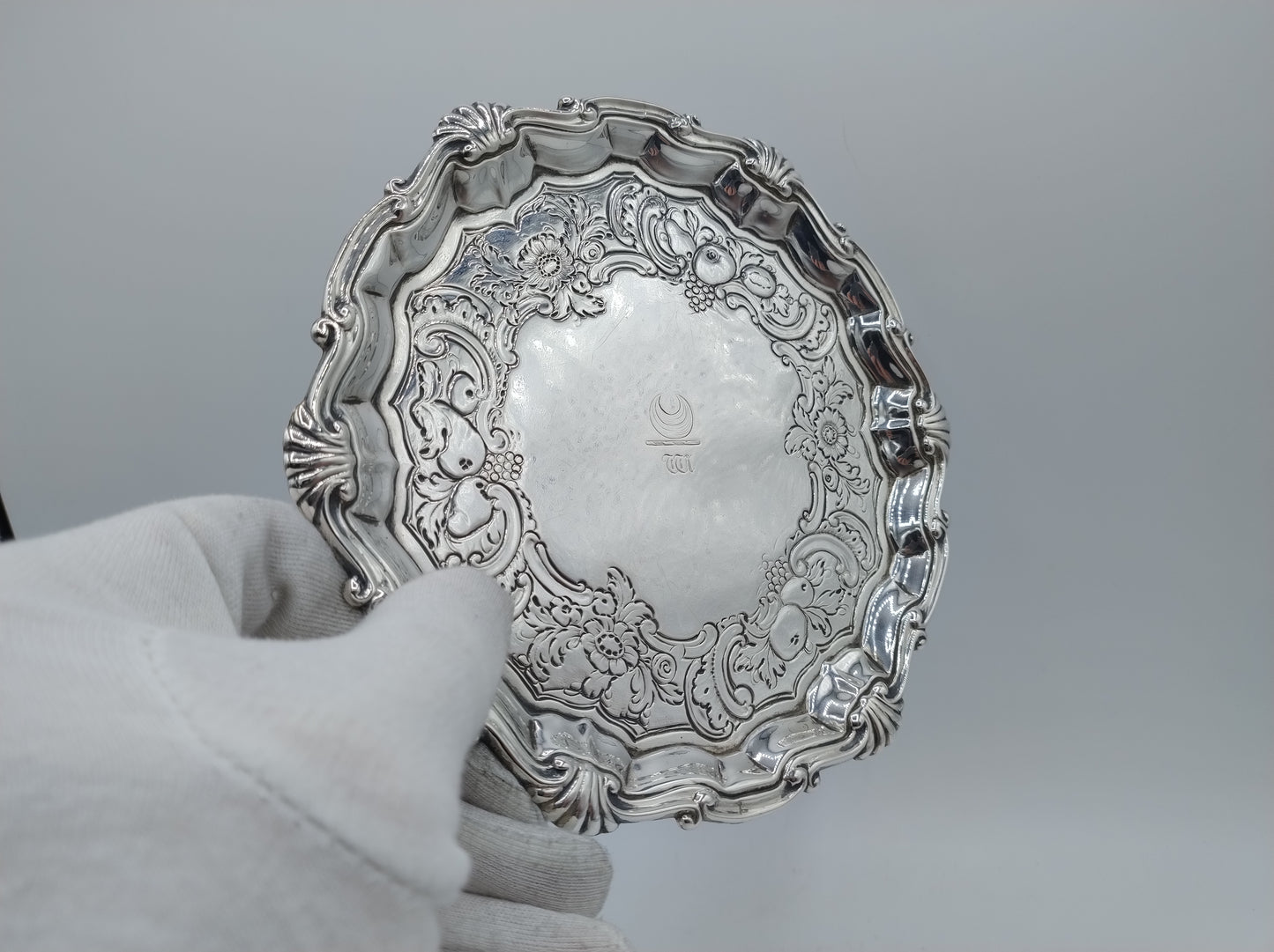 Silver salver, G. Hindmarsh, London, 1748