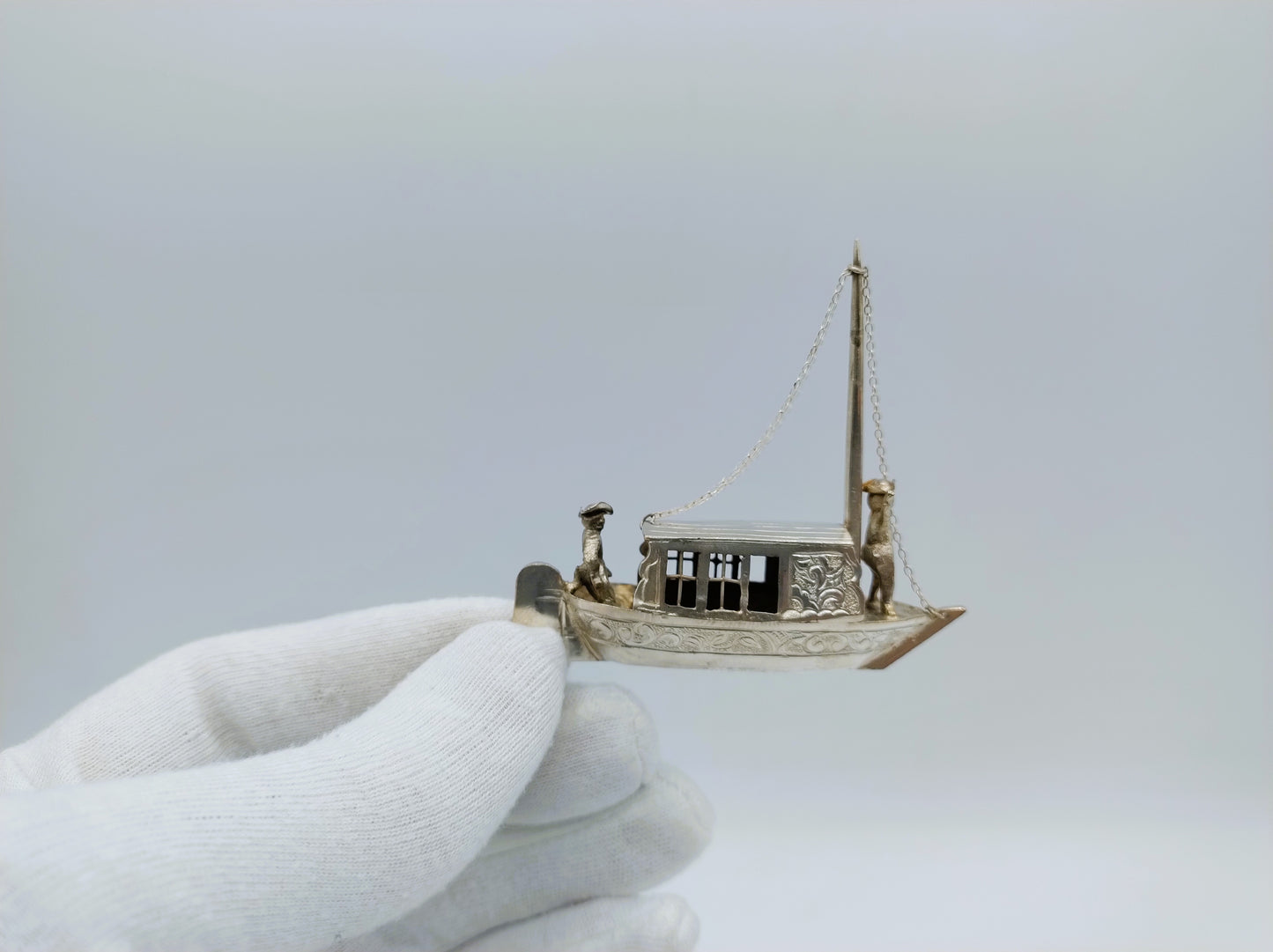 Zilveren miniatuur trekschuit, Gebr. van Straten, Hoorn, ca. 1890