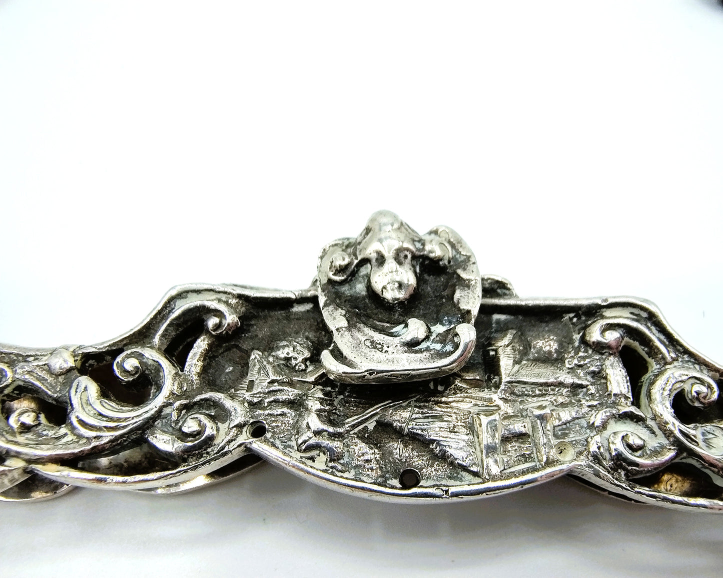 Cast silver bag bracket, Schoonhoven, 20th century.