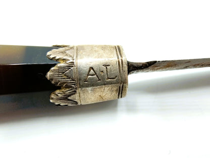 Schager knife with carnelian handle, 17th century